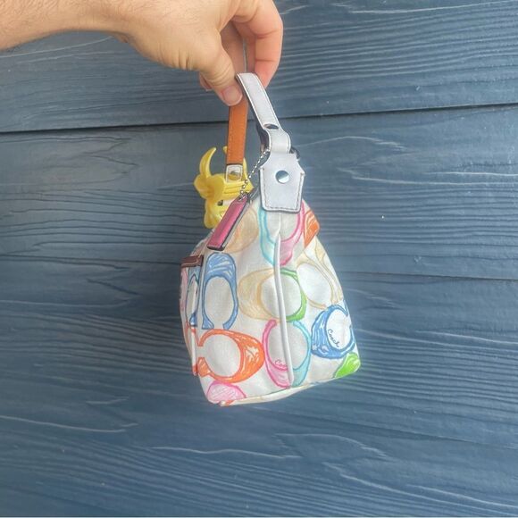 COACH Baguette Y2K Hobo Shoulder Bag Signature Hampton Soho Multicolor Rainbow - Picture 4 of 8